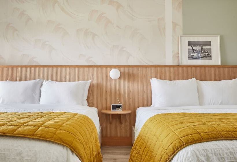 The June Motel, Sauble Beach