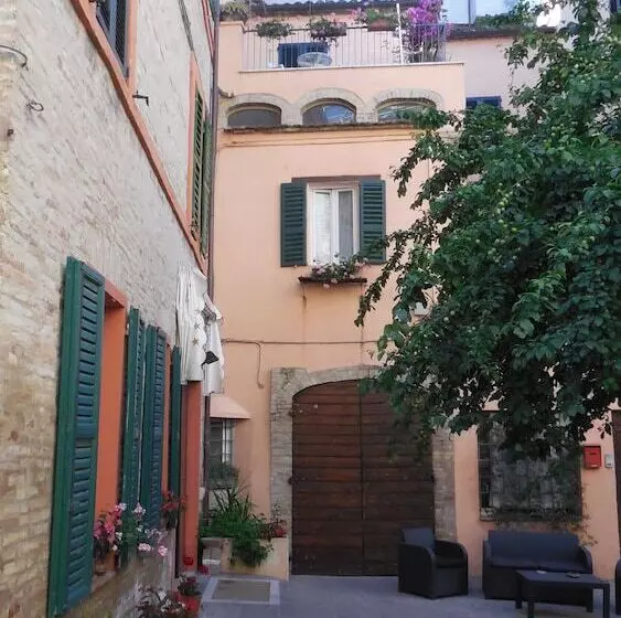 هتل Albergo Arena