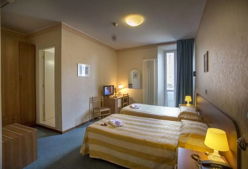 هتل Albergo Arena