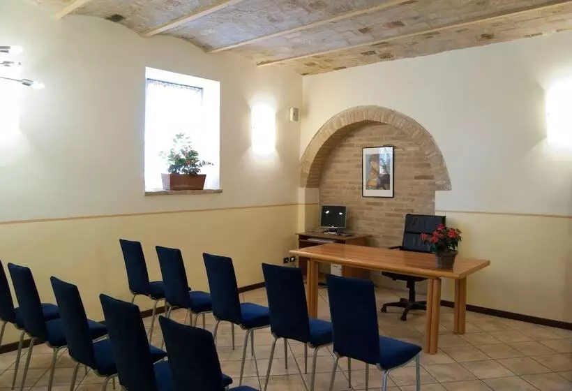 هتل Albergo Arena