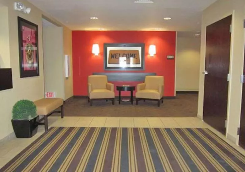 Otel Suburban Extended Stay  South