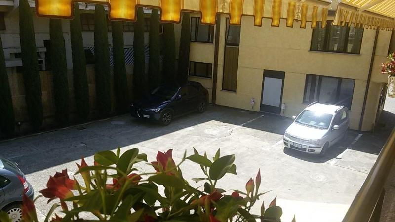 هتل B&b Ai Cipressi