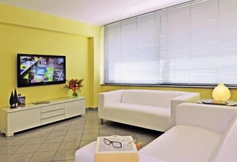 هتل B&b Ai Cipressi