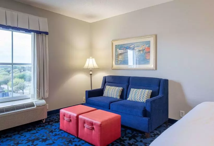 هتل Hampton Inn & Suites Jacksonville Deerwood Park