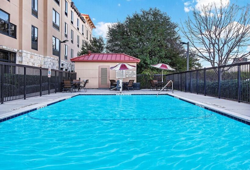 ホテル Hampton Inn & Suites San Marcos