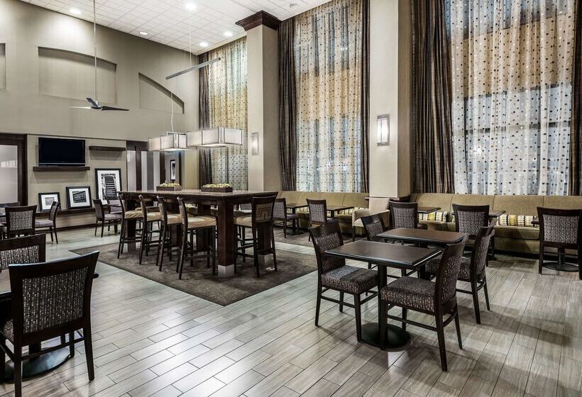 ホテル Hampton Inn & Suites San Marcos