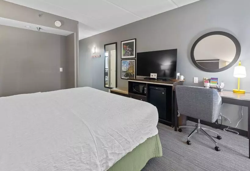 Отель Hampton Inn Atlanta/woodstock