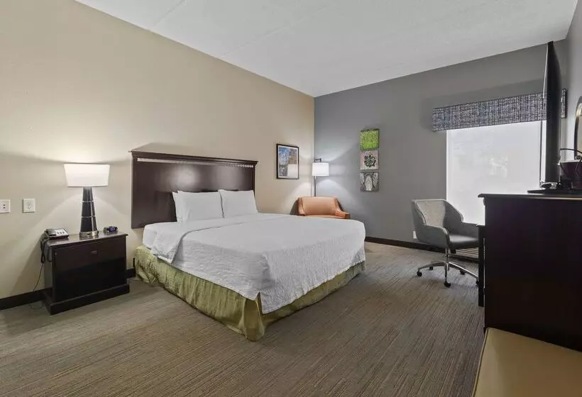 Отель Hampton Inn Atlanta/woodstock