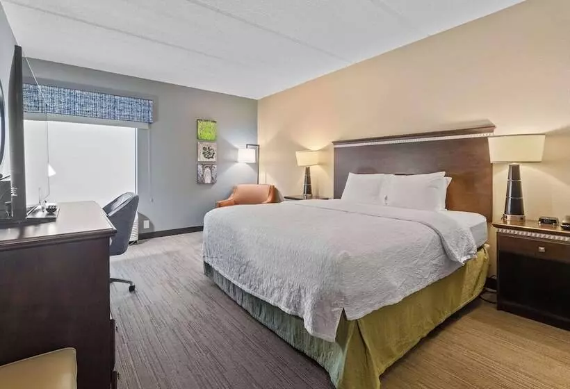 Отель Hampton Inn Atlanta/woodstock