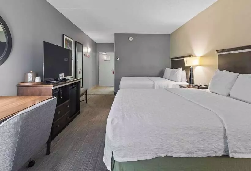 Отель Hampton Inn Atlanta/woodstock