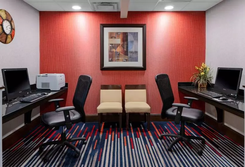 فندق Hampton Inn Columbia