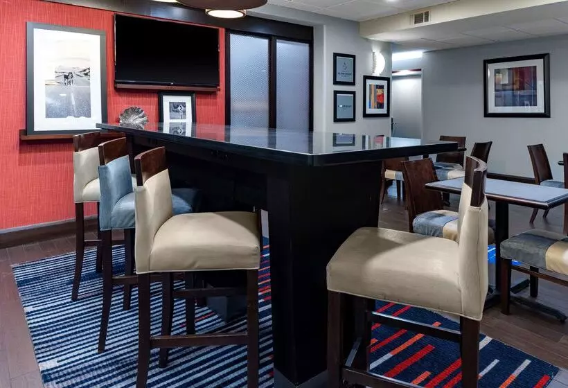 فندق Hampton Inn Columbia