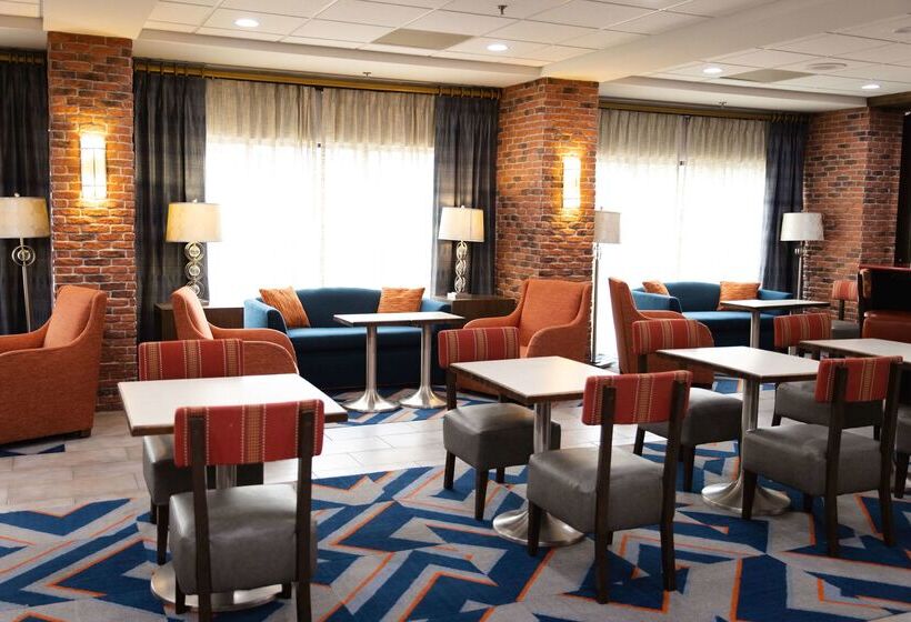 בית מלון כפרי Hampton Inn Hammond