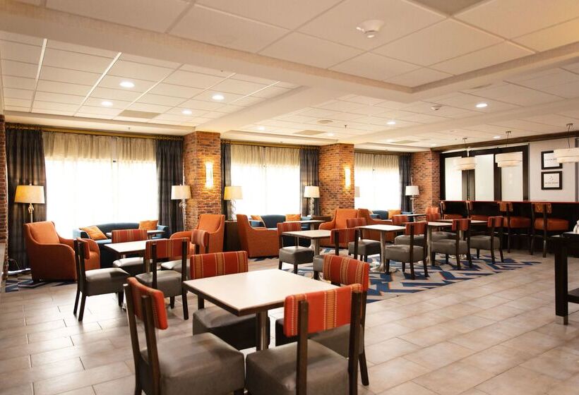 בית מלון כפרי Hampton Inn Hammond