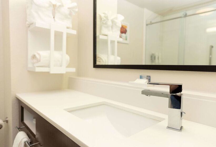 בית מלון כפרי Hampton Inn Hammond