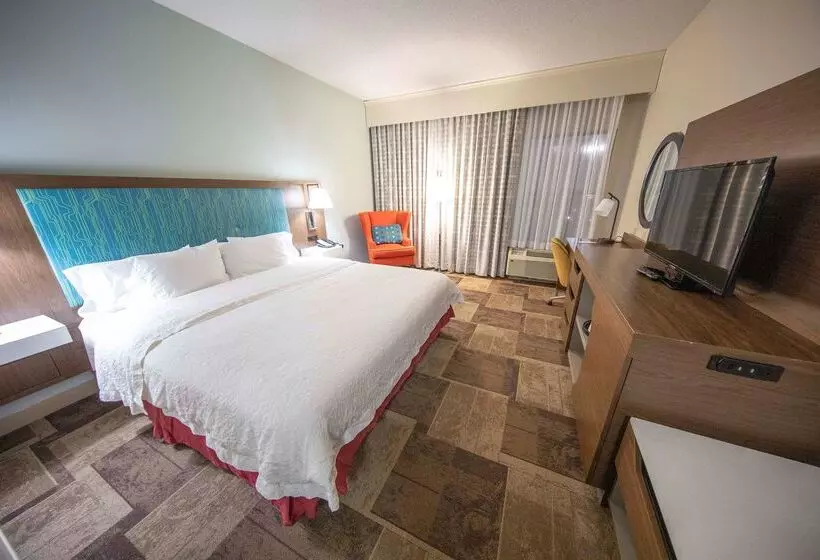 בית מלון כפרי Hampton Inn Hutchinson