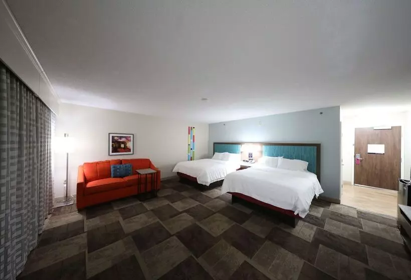 בית מלון כפרי Hampton Inn Hutchinson