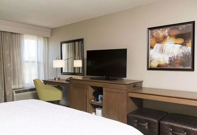 호텔 Hampton Inn Mt. Pleasant