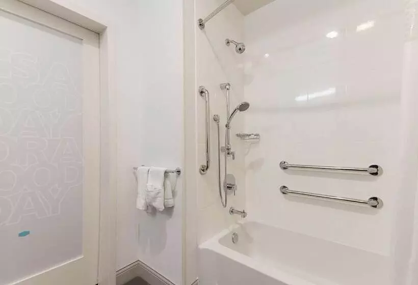 호텔 Hampton Inn Mt. Pleasant