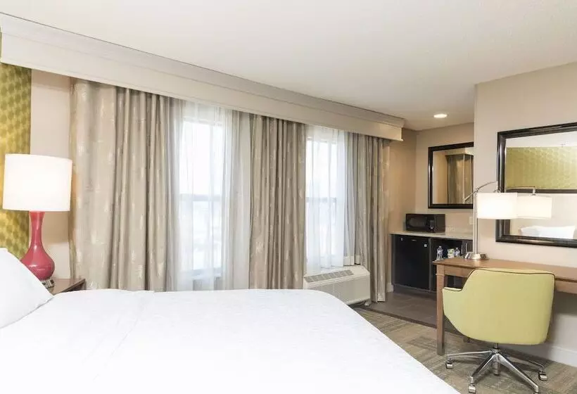 호텔 Hampton Inn Mt. Pleasant