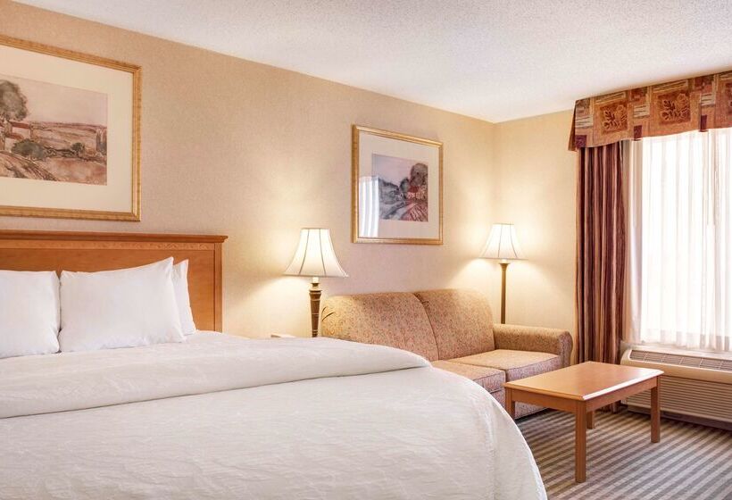 酒店 Hampton Inn & Suites Addison