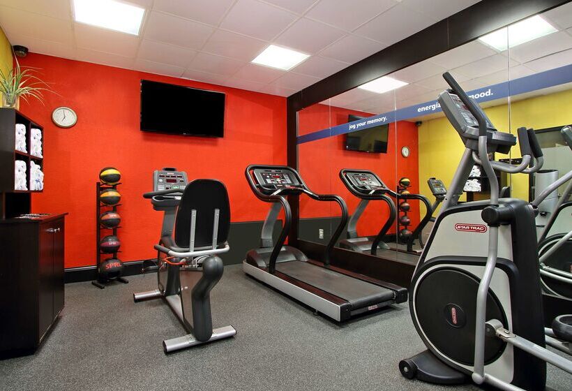 בית מלון כפרי Hampton Inn & Suites Columbus Hilliard