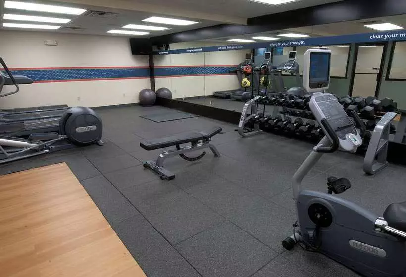 فندق Hampton Inn & Suites Fairfield