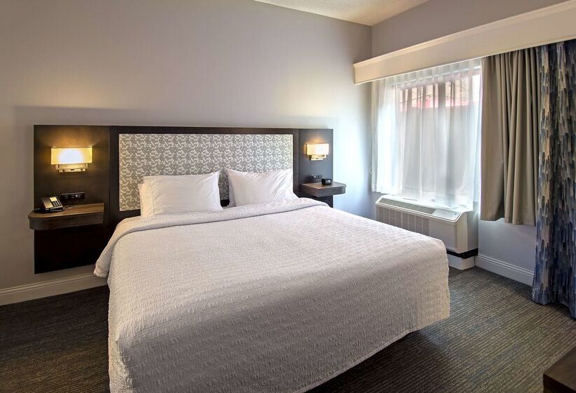 酒店 Hampton Inn & Suites Fairfield