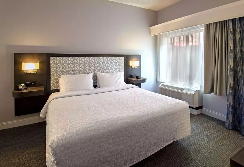 فندق Hampton Inn & Suites Fairfield
