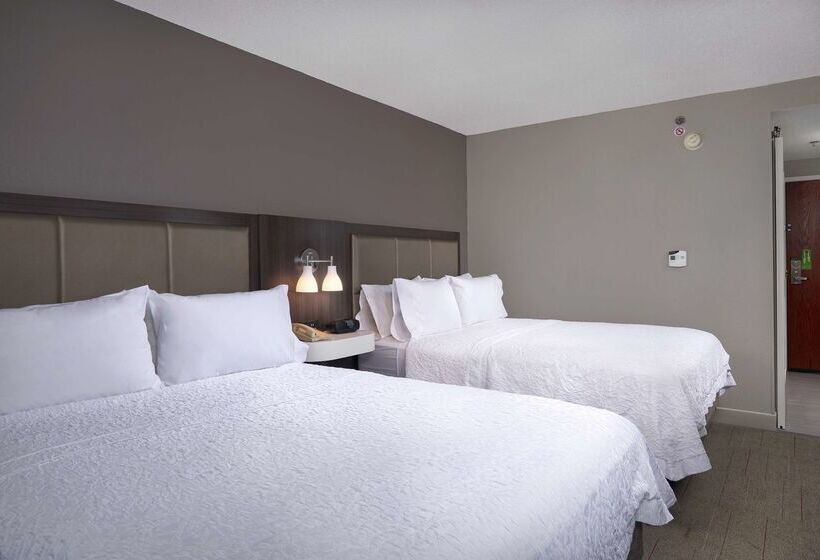 호텔 Hampton Inn & Suites Oxfordanniston