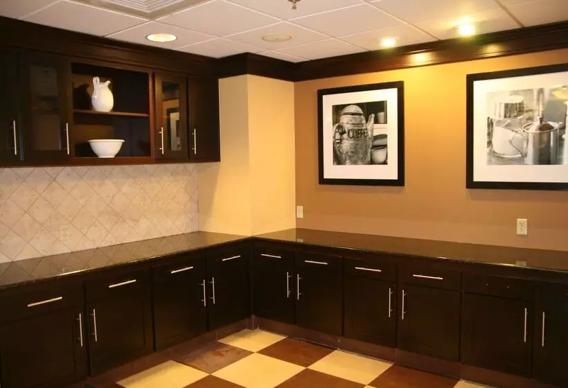 בית מלון כפרי Hampton Inn & Suites Oxfordanniston