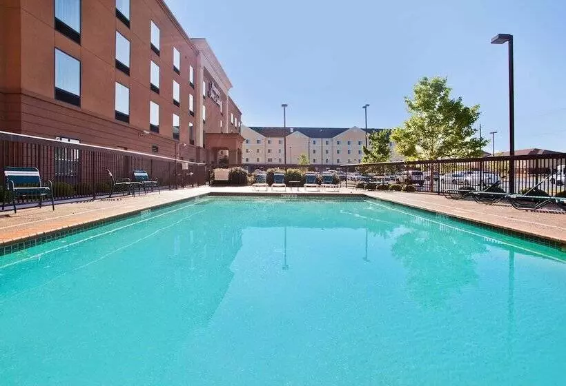 فندق Hampton Inn & Suites Oxfordanniston