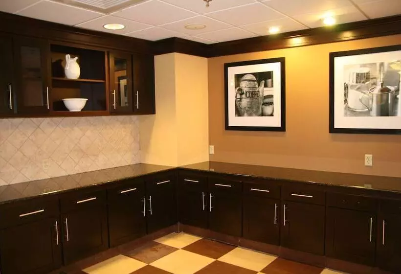 فندق Hampton Inn & Suites Oxfordanniston