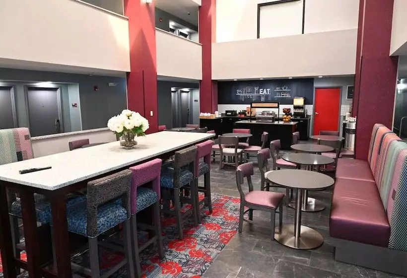 Отель Hampton Inn Valdosta/lake Park Area