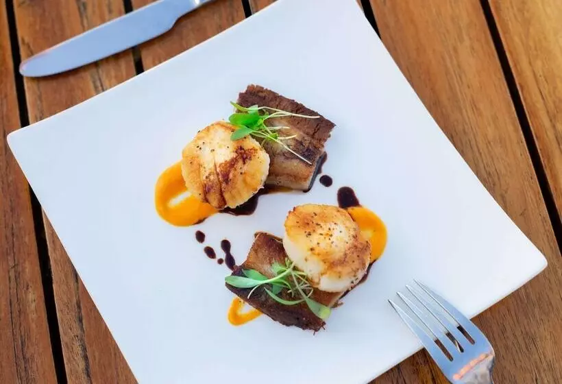 هتل Hyatt Centric Key West Resort & Spa