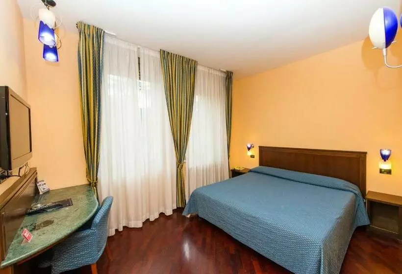 Hotel Millennium Palace