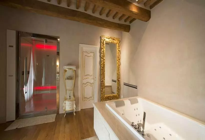 هتل Relais La Corte Dei Papi