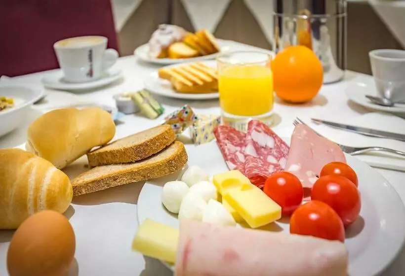 هتل Ungherese Small Luxury