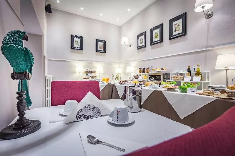 هتل Ungherese Small Luxury