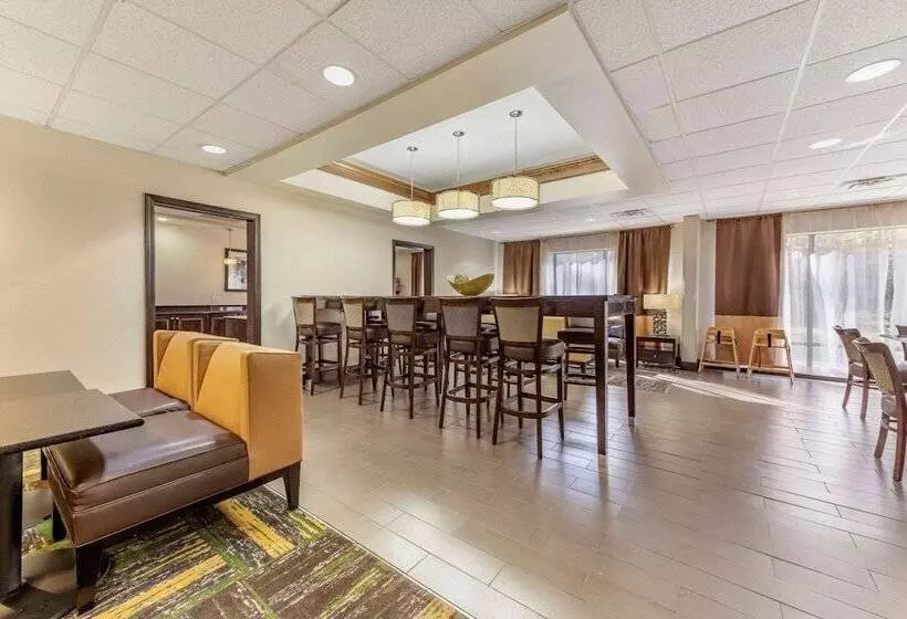 ホテル Wingate By Wyndham Buckhannon