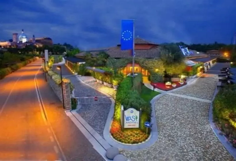 Vip S Motel Luxury Accommodation & Spa