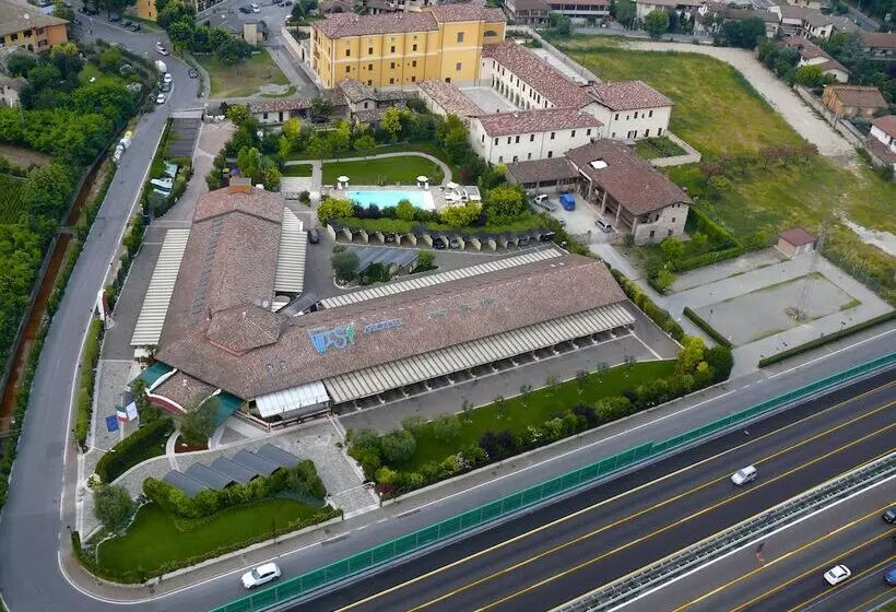 Vip S Motel Luxury Accommodation & Spa