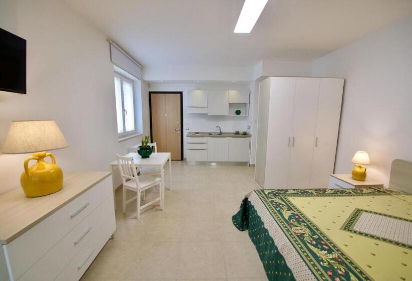 צימר Domus Le Ceramiche