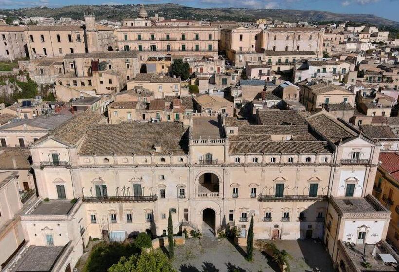 بنسيون Palazzo Trigona Dependance