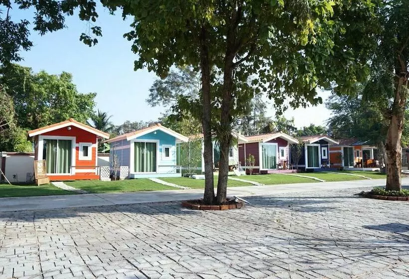 Hotelli Baan Maesot Plus