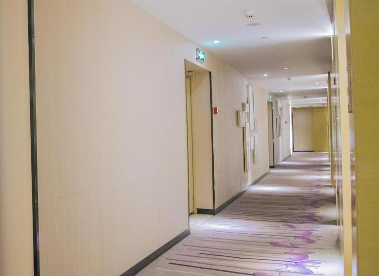 Lavande Hotel Xiantao Xintiandi International Plaza