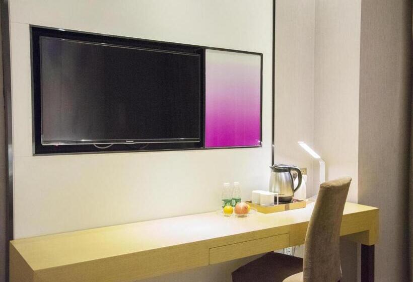 Lavande Hotel Xiantao Xintiandi International Plaza