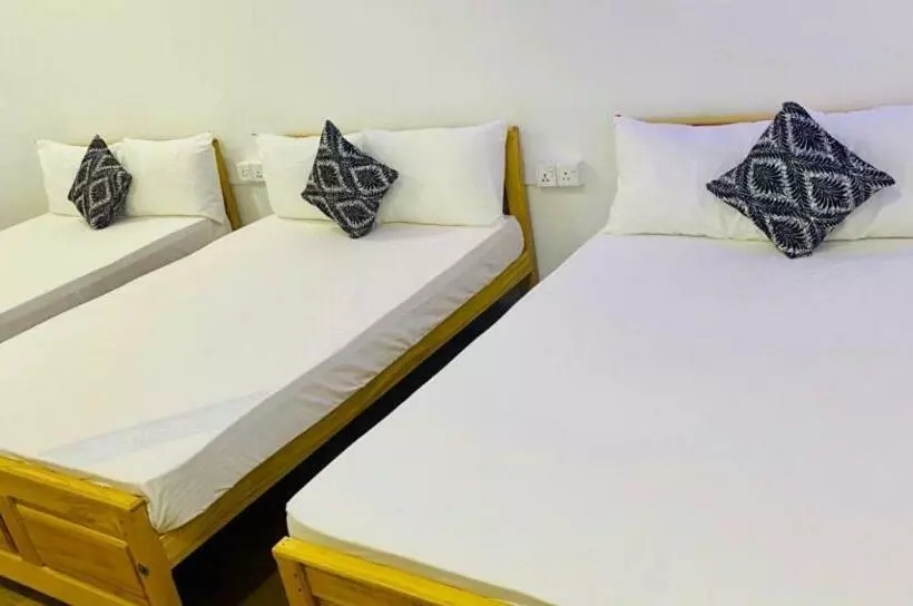 Hostel Lali Beach Villa