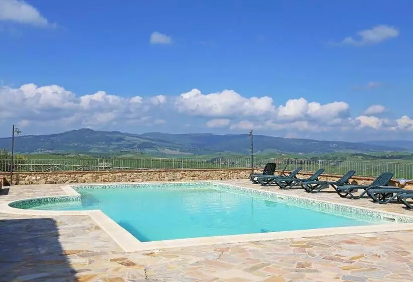هتل Agriturismo Podere Marcampo