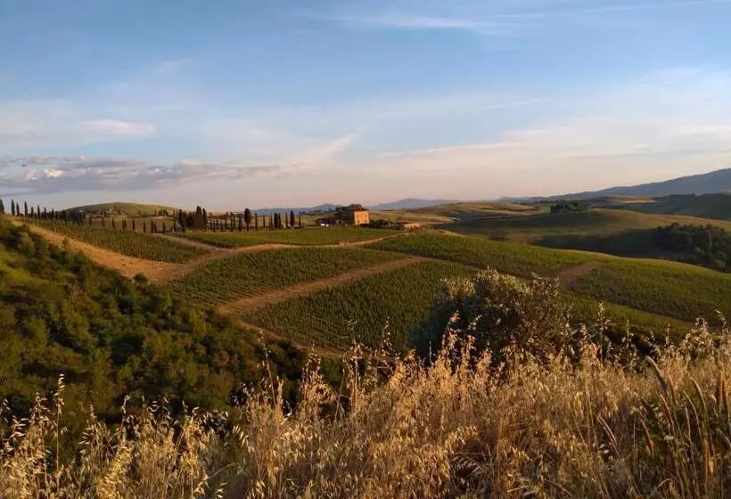 هتل Agriturismo Podere Marcampo